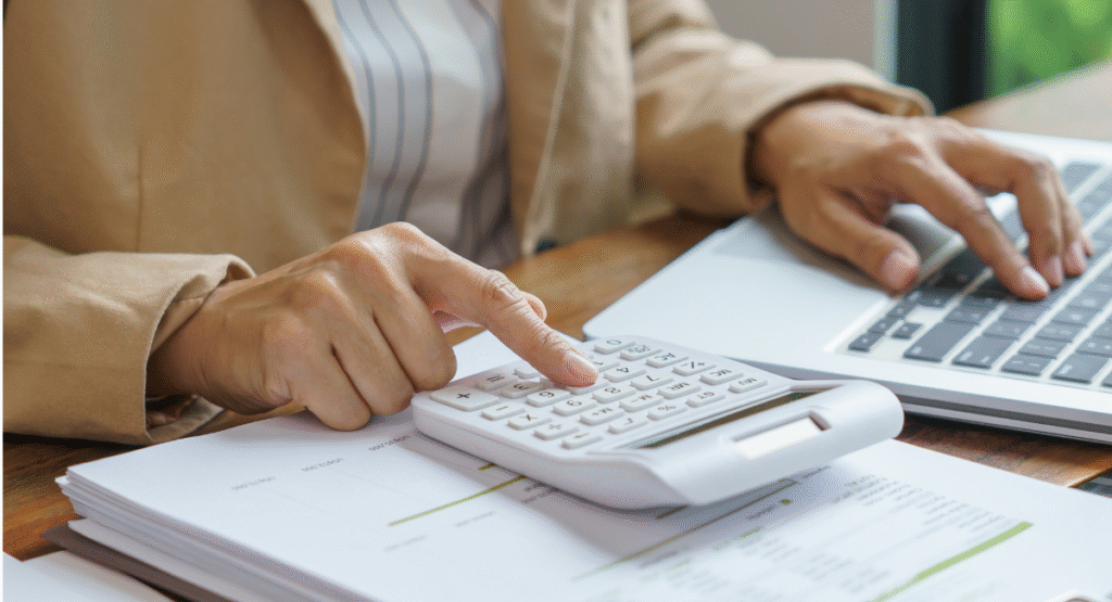 親の遺品整理の費用相場