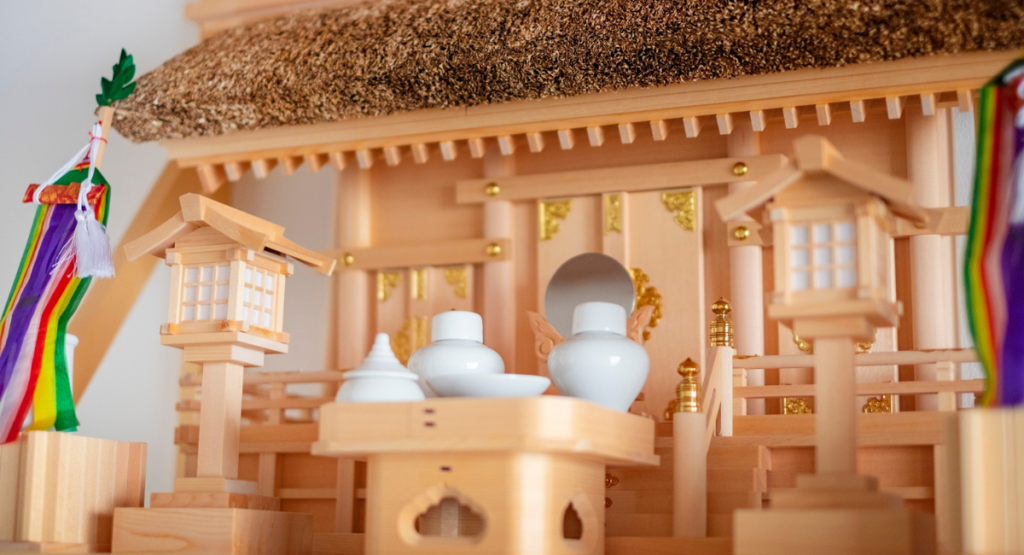 仏壇や人形など捨てにくい物の処分